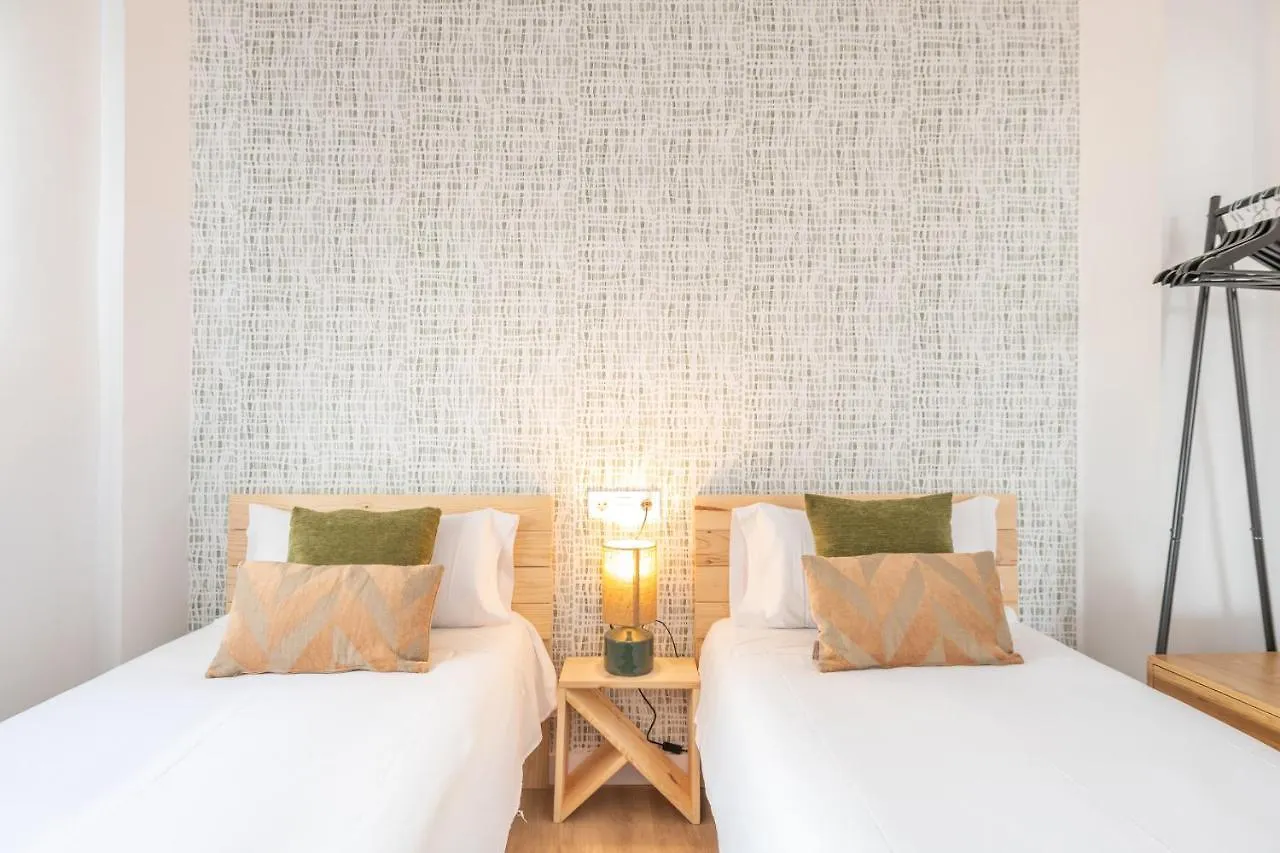 Apartamentos Luna Suites Palacio Dorita Granada 0*,
