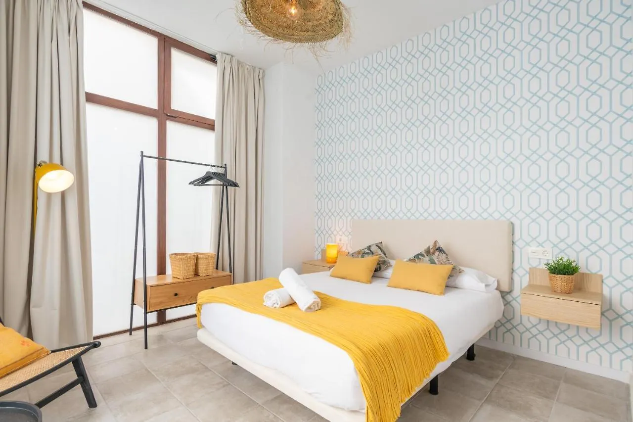 Apartamentos Luna Suites Palacio Dorita Granada 0*,